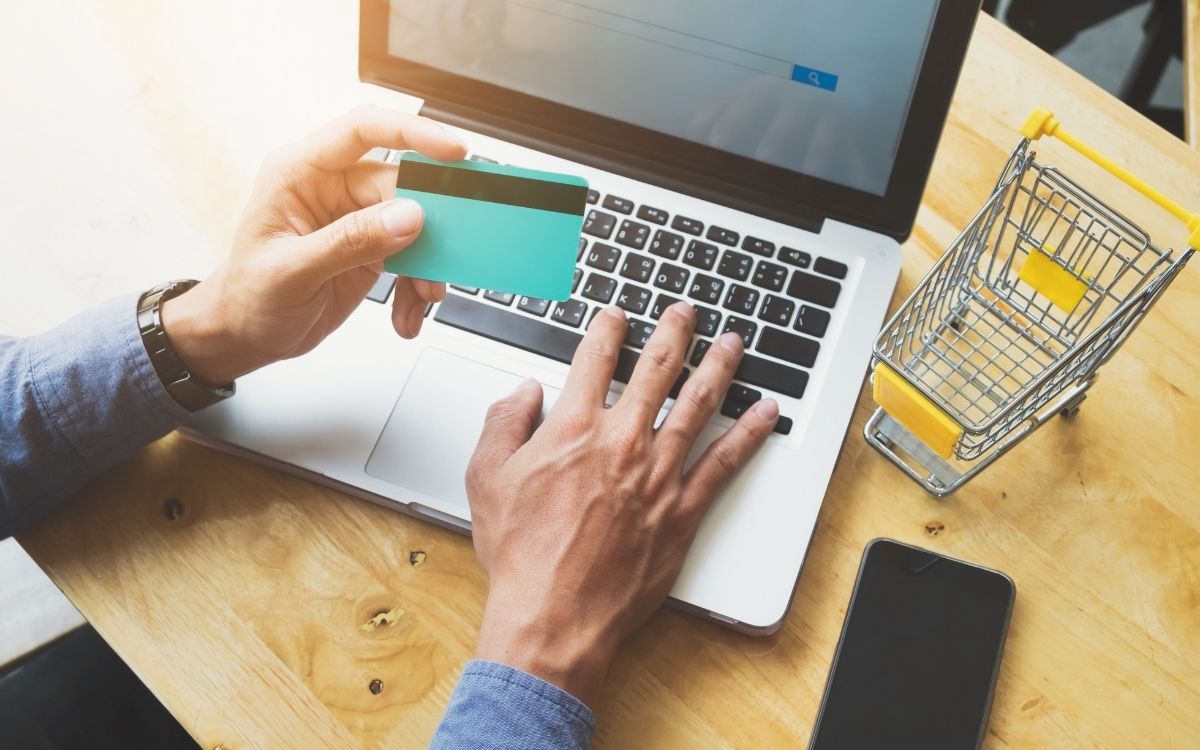 2021-10-Mondo-Red-Marketplace-eCommerce